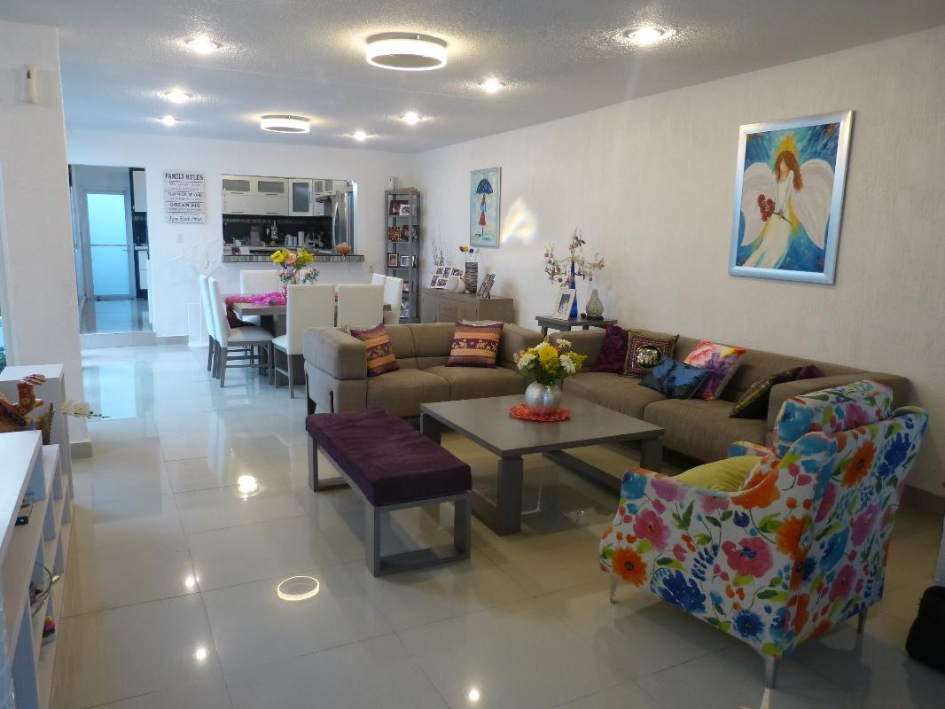 CASA EN VENTA CIRCUITO HÉROES SATÉLITE
