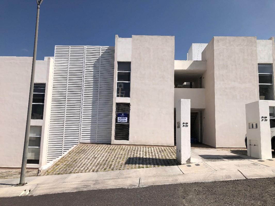 Departamento en PB en renta