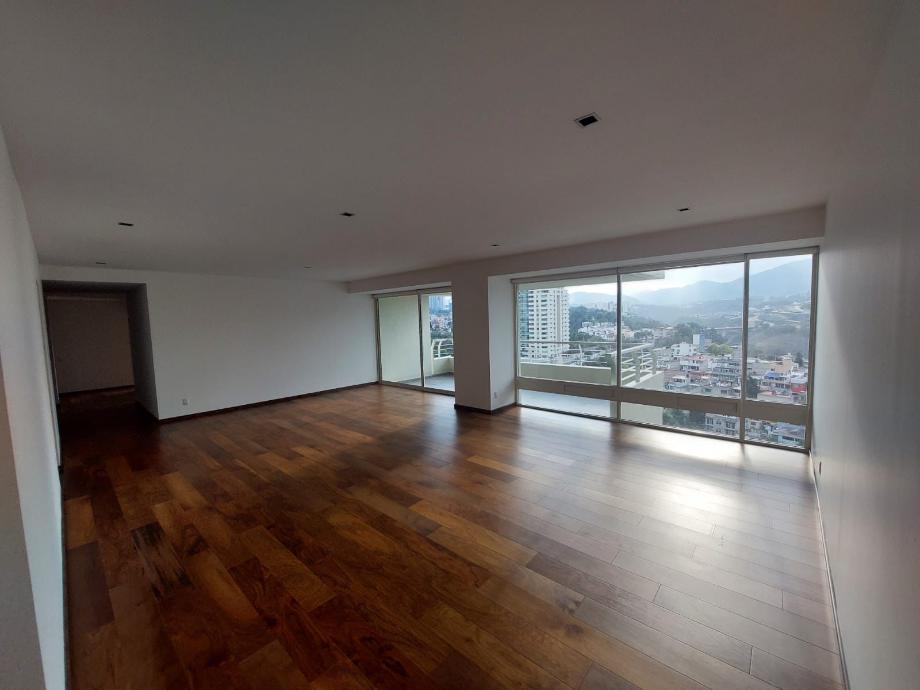Departamento en el exclusivo residencial "La Enramada" dentro de Lomas Country Club